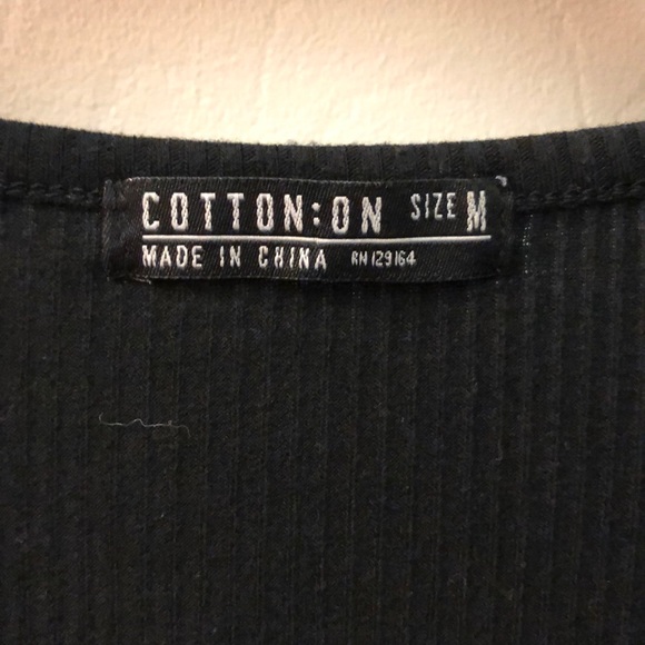 Two Cropped V Neck Ribbed Shirts - Picture 7 of 7